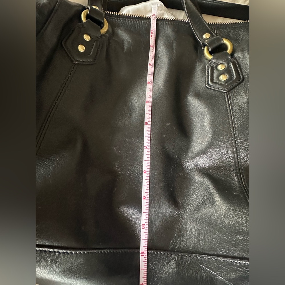 Vintage Coach Black Leather Shoulder Bag - Picture 12 of 12